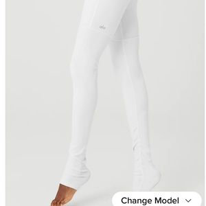 Like New Alo Yoga Goddess Leggings GREY